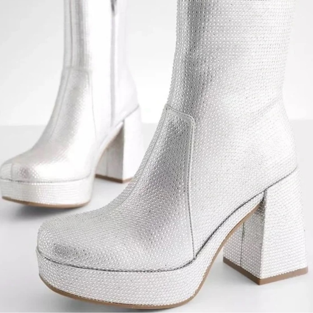 Mia Silver Sparkle Rhinestone Boots! Perfect condition! Worn Once!
